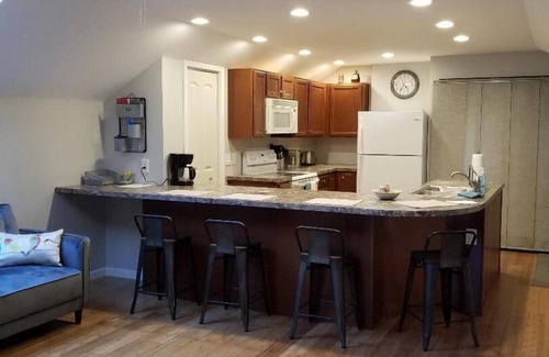 Sunbury Apartamento | Conveniente para el centro de la ciudad! Hermoso y tranquilo apartamento de nueva construcción.