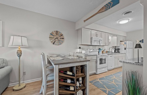 Duck Casa | Conveniently located Duck condo rental perfect for you and your family!