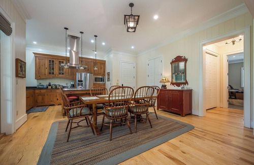 Mill Spring Casa | Cookside Villa | A Mountain Getaway Like No Other