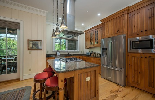 Mill Spring Casa | Cookside Villa | A Mountain Getaway Like No Other