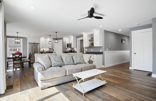 Somersworth Casa | Cool New Dover Home