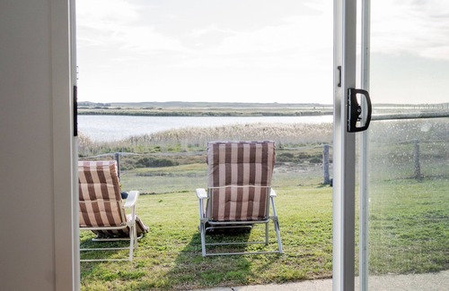 Bonney Otro | Coorong Island Retreat - Pet Friendly - Farm Stay