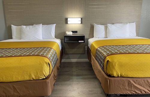 Tyrone Hotel | Copper Manor Motel