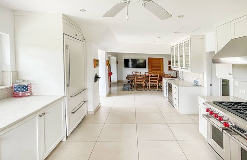 Hamilton Parish Villa | Coral Sea Oasis with private beach and infinity Pool