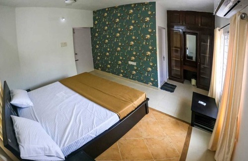 Krishna Karanai Hotel | Coral shine