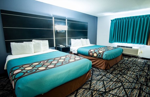 New Richmond Hotel | Coratel Inn and Suites By Jasper New Richmond - Standard 2 Queen Bed Non Smoking