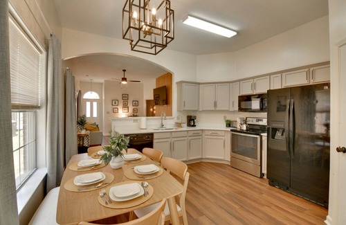 Cordova Casa | Cordova Home Rental: Shelby Farms Greenline Access