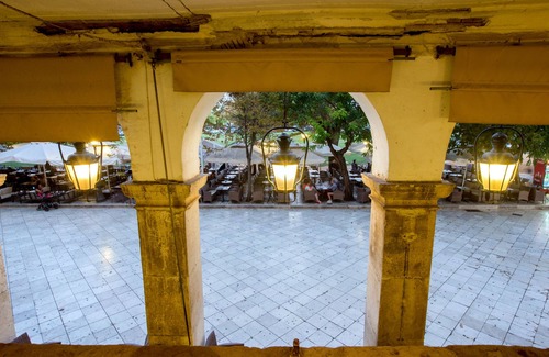 Old Town Apartamento | Corfu Liston Romantica by Corfu Escapes