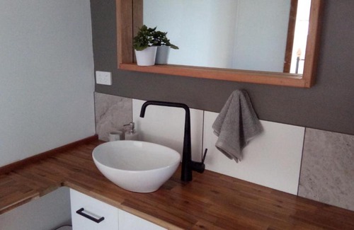 Geneva Casa | Corner Cottage Rear Studio - Geneva in Kyogle