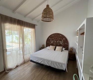 Daimuz Villa | Corona beach