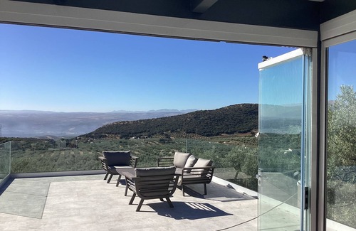 Loja Casa | Cortejo with pool and view