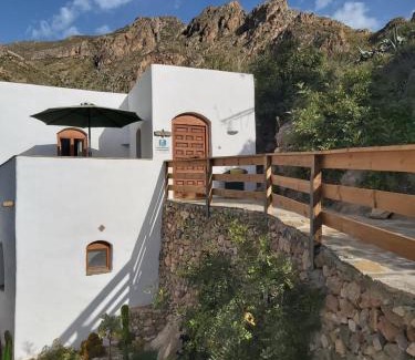 Huebro Casa | Cortijo El Molino Apartamento"El balconcito"