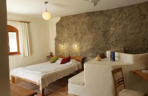 Huebro Casa | Cortijo El Molino Apartamento"El balconcito"