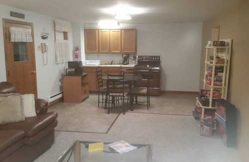 Brice Prairie Casa | Corto Ona-Lakehouse Rental, LLC es una casa de alquiler de vacaciones frente al lago