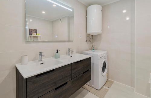 Costa de Caparica Apartamento | Costa 27 Beach Apartment - By Y Concept