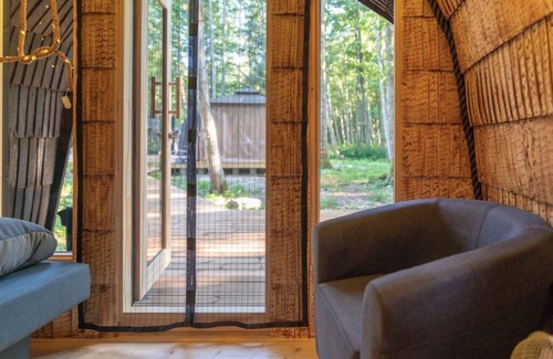 Kardla Alquiler De RV | Cosy camping with front space and bedroom/heated pool