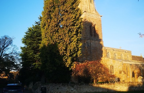Harrington Cabaña | Cosy cottage set in the heart of quite village, close to major transport network