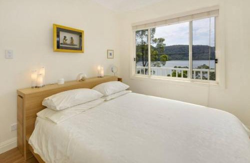 Cheero Point Casa | Cosy Cottage Above the Hawkesbury w/Jetty