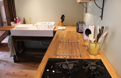 Laval-sur-Doulon Cabaña | Acogedora casa de campo en el hermoso bosque de Livradois Auvernia