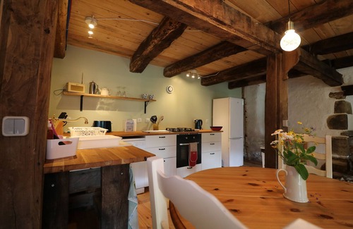 Laval-sur-Doulon Cabaña | Acogedora casa de campo en el hermoso bosque de Livradois Auvernia