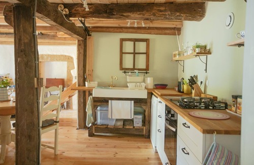 Laval-sur-Doulon Cabaña | Acogedora casa de campo en el hermoso bosque de Livradois Auvernia