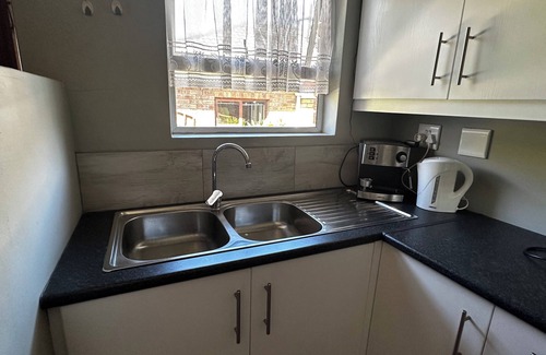 Eikenbosch Cabaña | Cosy cottage in one of Cape Towns savest suburbs. Any nomad's dream.