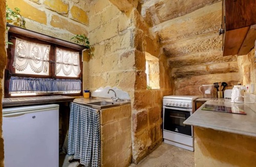 Xewkija Cabaña | Cosy Cottage In Restored House Of Character