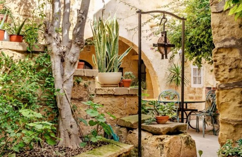 Xewkija Cabaña | Cosy Cottage In Restored House Of Character