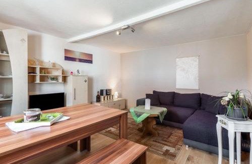 Martensdorf Apartamento | Cosy flat in Niepars with garden
