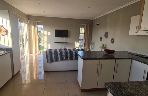 Oslo Beach Apartamento | Cosy Flat is ideal for a couple - 150m from the beach. Romantic