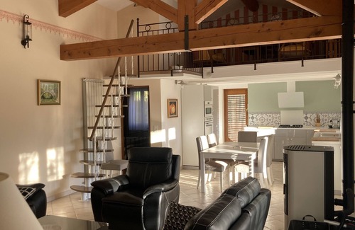 Caseneuve Villa | Nido acogedor para seis personas al pie del Luberon