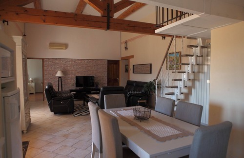 Caseneuve Villa | Nido acogedor para seis personas al pie del Luberon