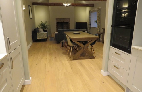 Berwick-upon-Tweed Cabaña | Cosy Northumberland farm cottage with hot tub in quiet location