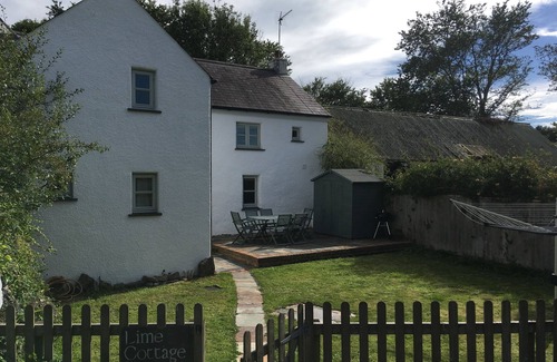 Jameston Cabaña | Acogedora y tranquila casa de campo en Manorbier, Pembrokeshire para 6, a una milla de la playa