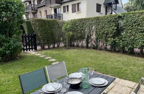 Cabourg Apartamento | *Cottage 6 pers à Cabourg - Proche plage et thalasso, jardin, parking, Wi-Fi gratuit* - FR-1-487-358