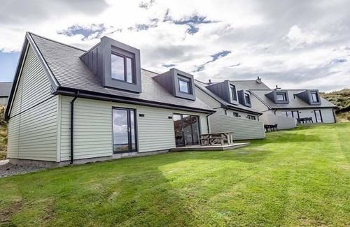 Pistyll Apartamento | Cottage and parking