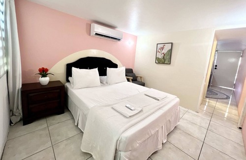 Maraval Apartamento | Cottage at Hibiscus House