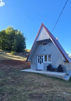 Pluzine Casa | Cottage by the brook