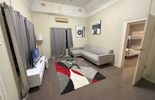 South Grafton Casa | Cottage Charm with Nearby Shopping