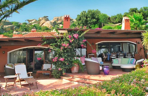 Punta Sardegna Villa | DOLCEVITA COTTAGE by KlabHouse con jacuzzi y terraza panorámica