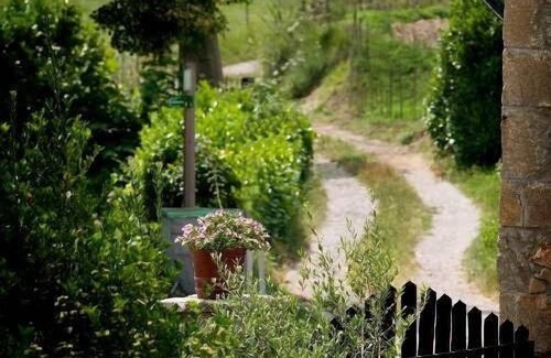 Santa Maria de Besora Cabaña | Casa rural con jardín privado, barbacoa y wifi en el prepirineo catalán