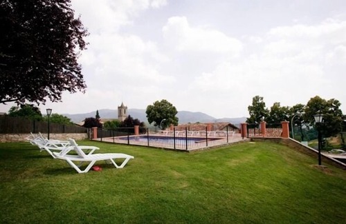 Santa Maria de Besora Cabaña | Casa rural con jardín privado, barbacoa y wifi en el prepirineo catalán