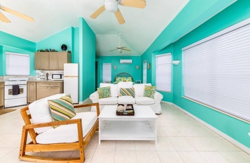 Conch Bar Cabaña | Dragon Cay Resort - Tropico Cottage