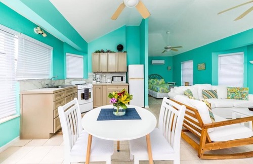 Conch Bar Cabaña | Dragon Cay Resort - Tropico Cottage