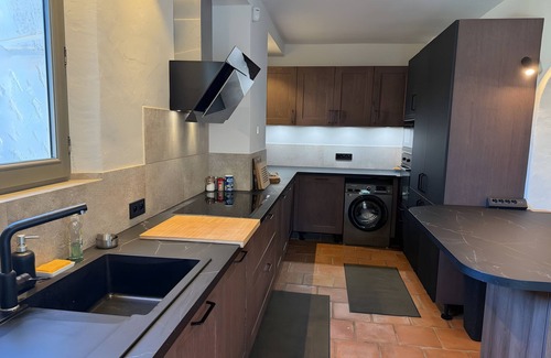 Saint-Mathieu-de-Treviers Casa | Casita de campo 'Avec Piscine De 25 M Et Spa' con vistas a la montaña, piscina privada y Wi-Fi