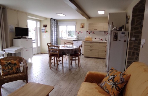 Bain-de-Bretagne Casa | Casita de campo 'Gîte Des Huttes' con terraza privada, jardín privado y Wi-Fi