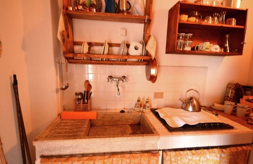 San Quirico Cabaña | Casa rústica en Pescia con piscina