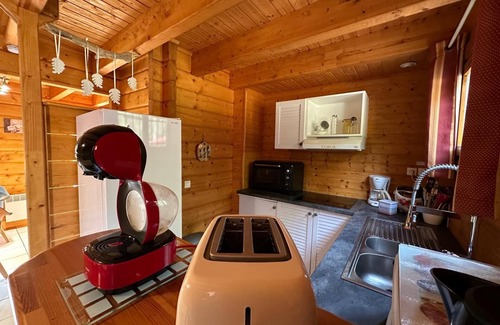 Bias Chalet De Esquí | COTTAGE NEAR MIMIZAN AND CONTIS BALNEO/POOL IN VACATION VILLAGE