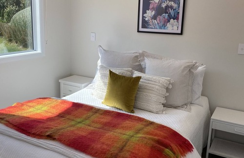 Poukawa Cabaña | Cottage on landscaped gardens close to Havelock North