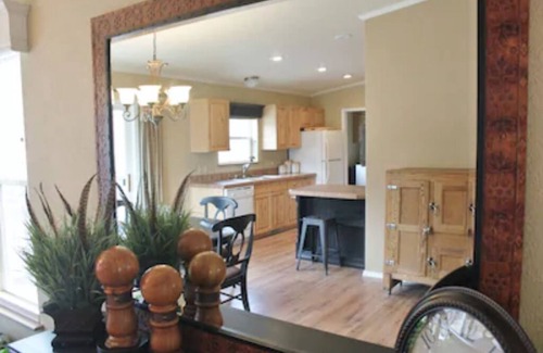 South Fork Cabaña | Elegant Riverside Cottage: pesca privada, Ski Wolf Creek, Golf Rio Grande Club